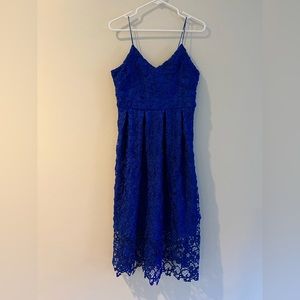 Meghan Los Angeles Topanga Blue Lace Midi Dress - L